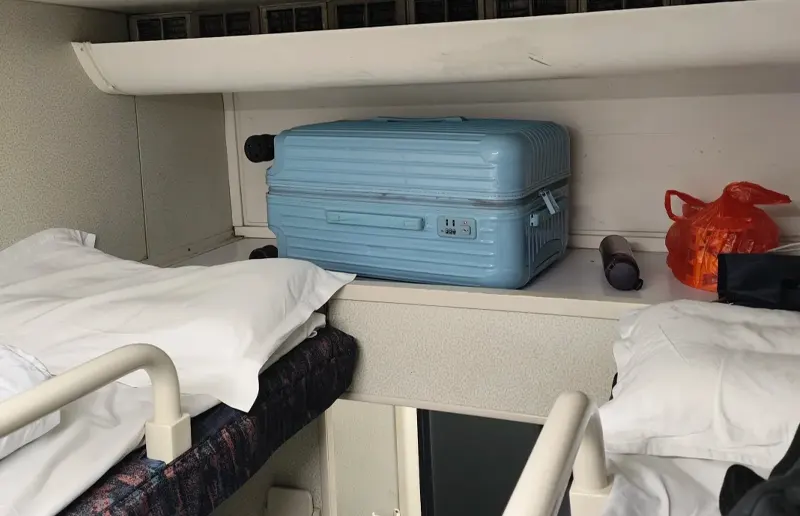 Overhead Luggage Storage
